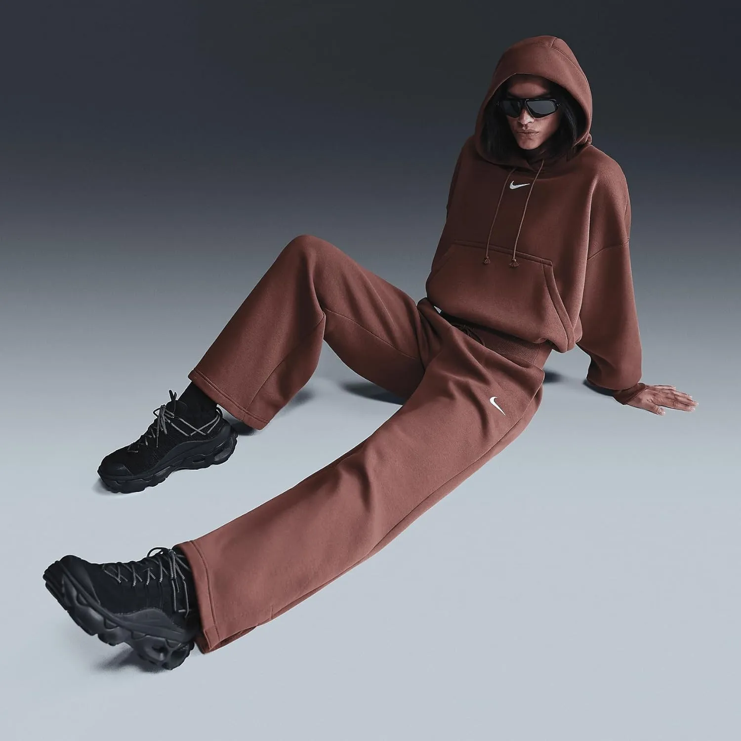 Nike Sportswear Phoenix Fleece Women's High-Waisted Wide-Leg Sweatpants (DQ5615-218, Red Sepia/Sail)