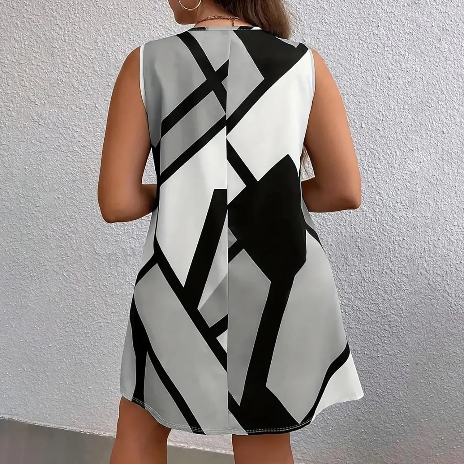 Plus Size Summer Sleeveless Midi Dress for Women, Fashion Geometric Print Loose V-Neck Breathable Vacation Clothes